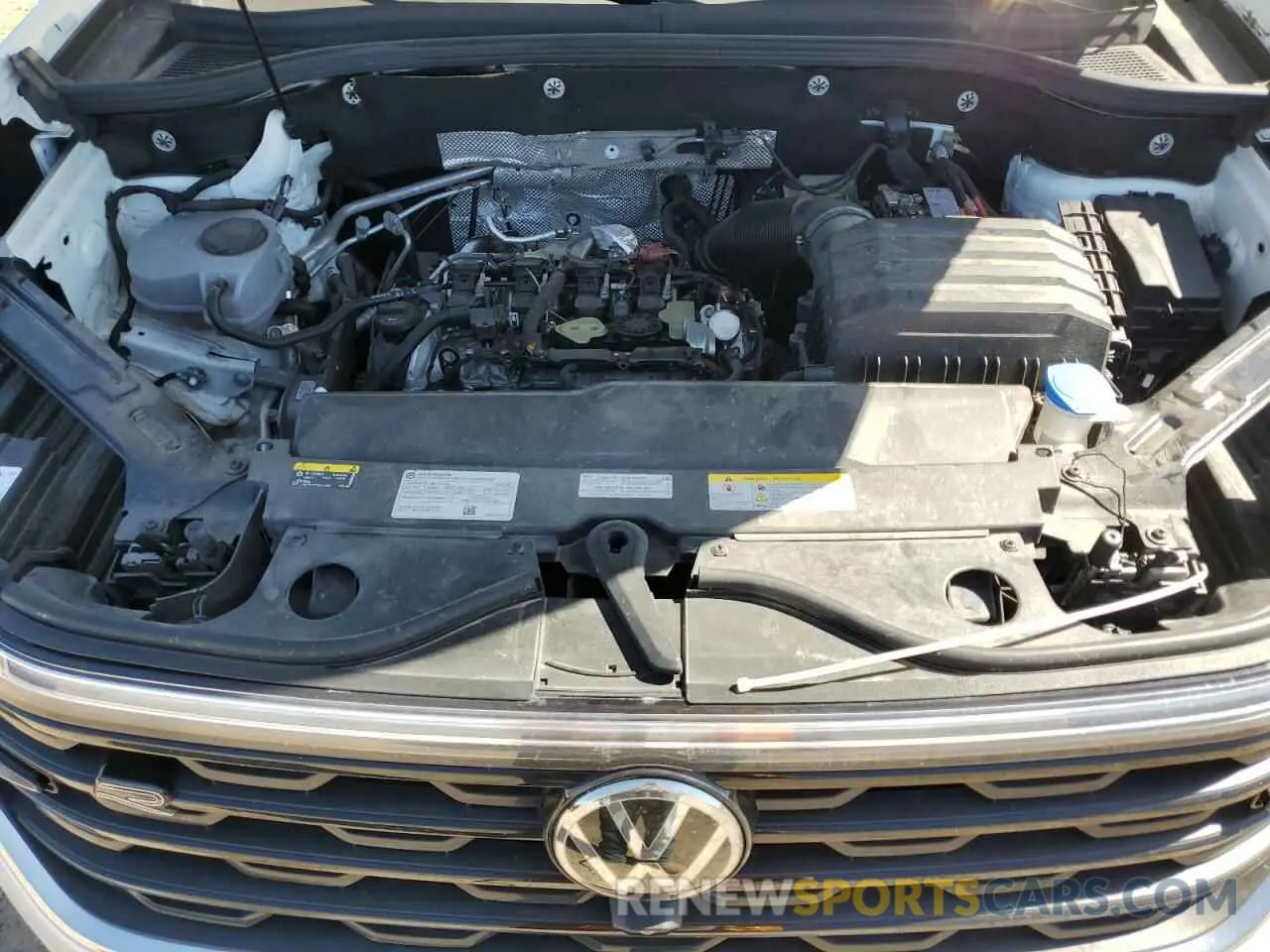 12 Photograph of a damaged car 1V2FR2CA8RC516391 VOLKSWAGEN ATLAS 2024