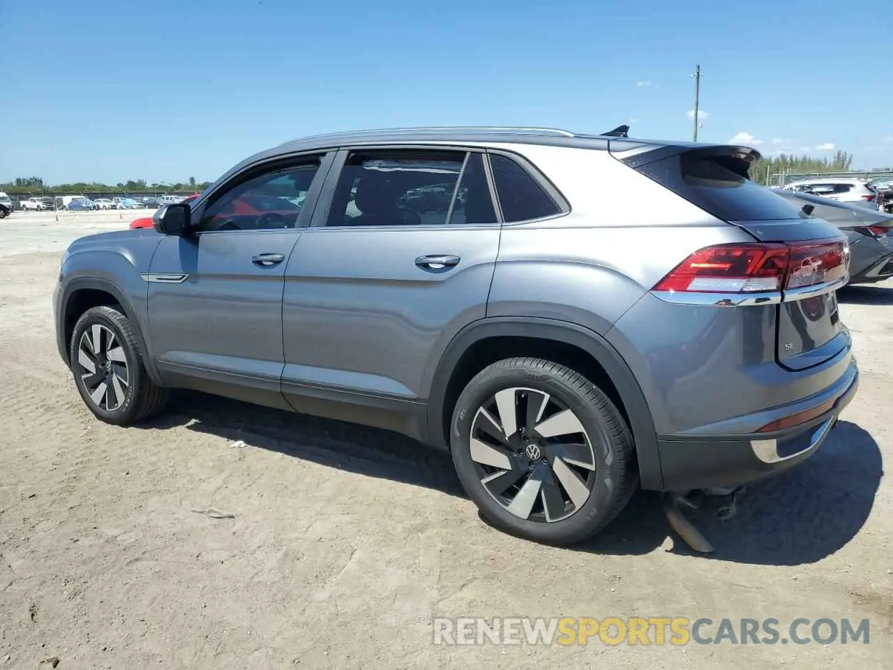 2 Photograph of a damaged car 1V2HE2CA2RC245574 VOLKSWAGEN ATLAS 2024