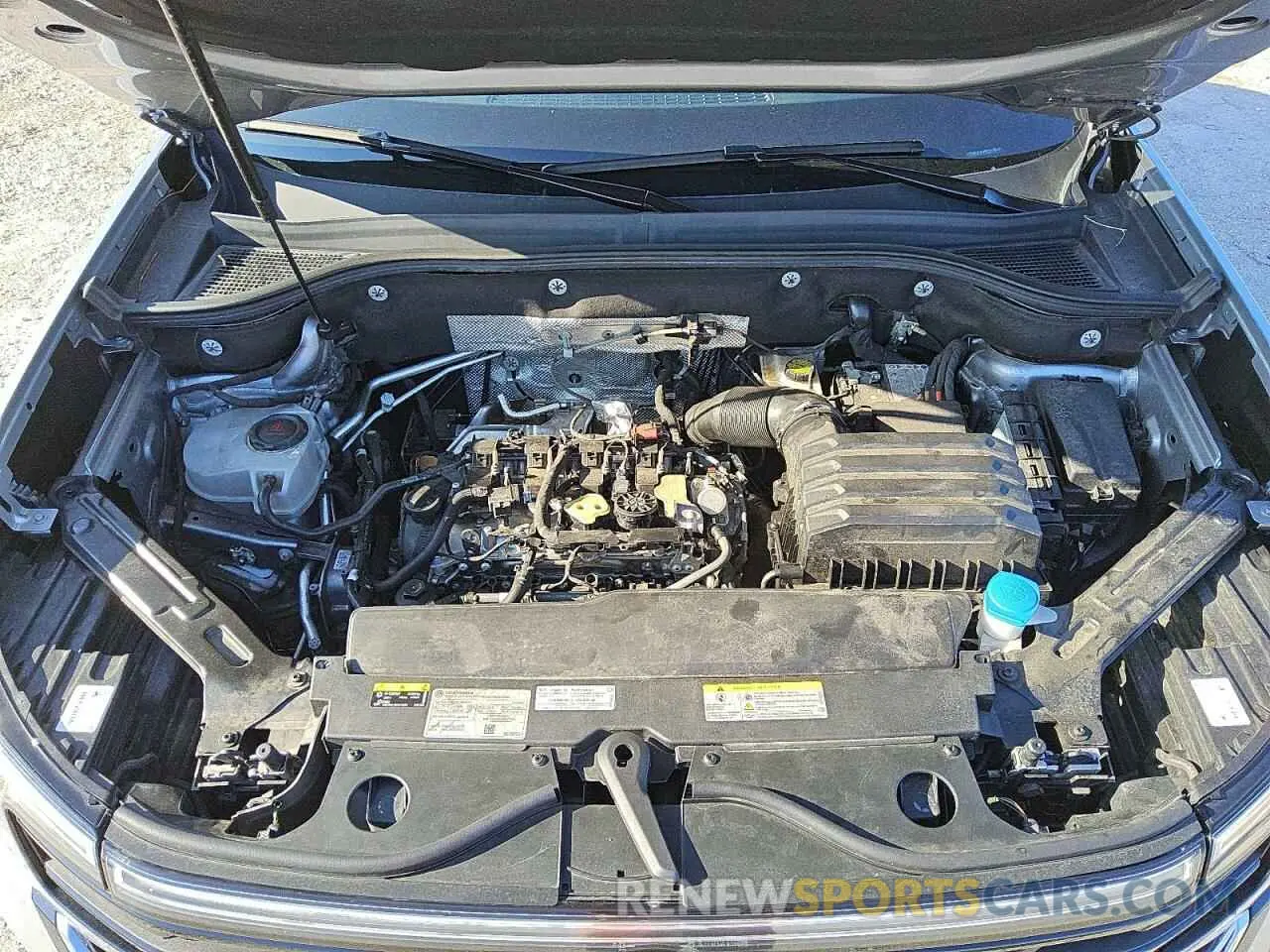 11 Photograph of a damaged car 1V2HE2CA3RC219047 VOLKSWAGEN ATLAS 2024