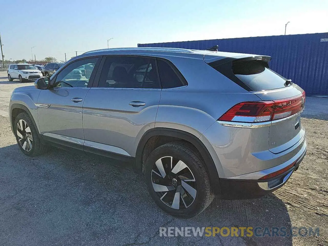 2 Photograph of a damaged car 1V2HE2CA3RC219047 VOLKSWAGEN ATLAS 2024