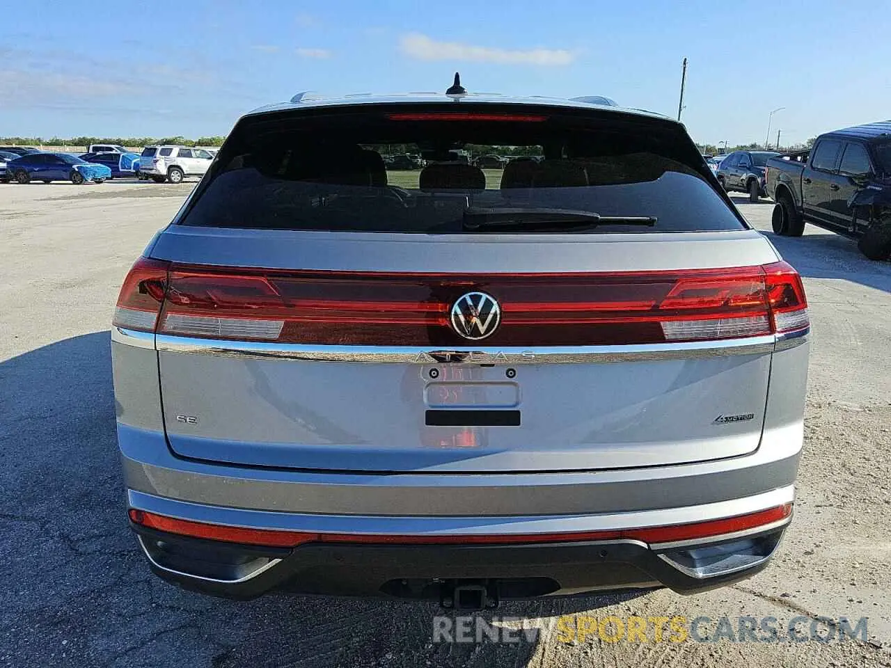 6 Photograph of a damaged car 1V2HE2CA3RC219047 VOLKSWAGEN ATLAS 2024