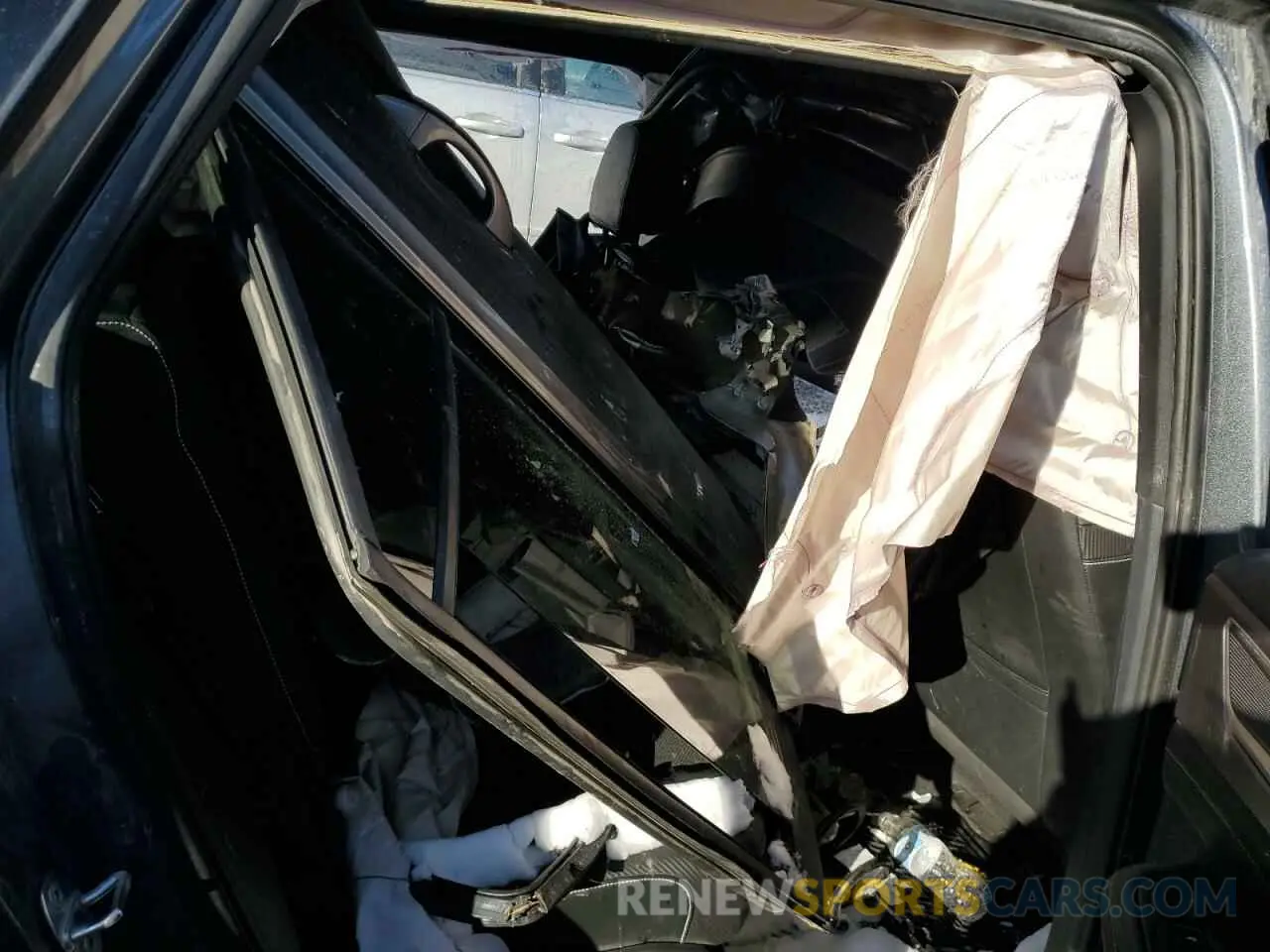 11 Photograph of a damaged car 1V2HE2CA4RC201138 VOLKSWAGEN ATLAS 2024