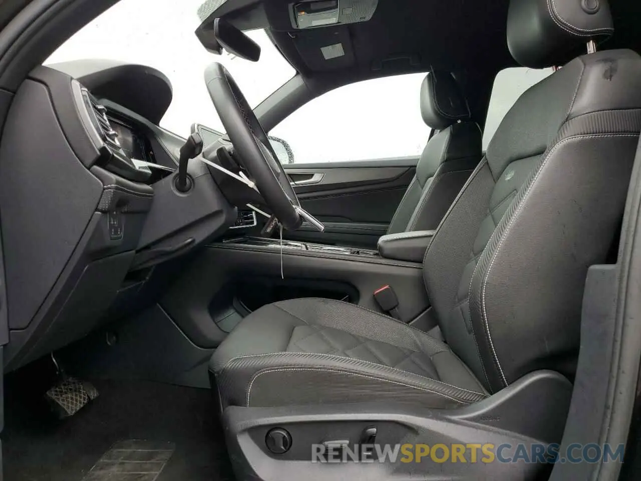7 Photograph of a damaged car 1V2HE2CA4RC218960 VOLKSWAGEN ATLAS 2024