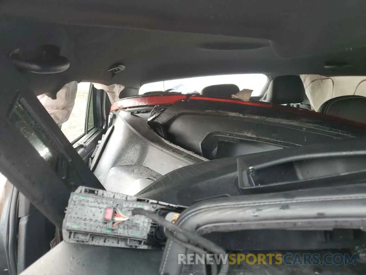 10 Photograph of a damaged car 1V2HE2CA4RC219526 VOLKSWAGEN ATLAS 2024