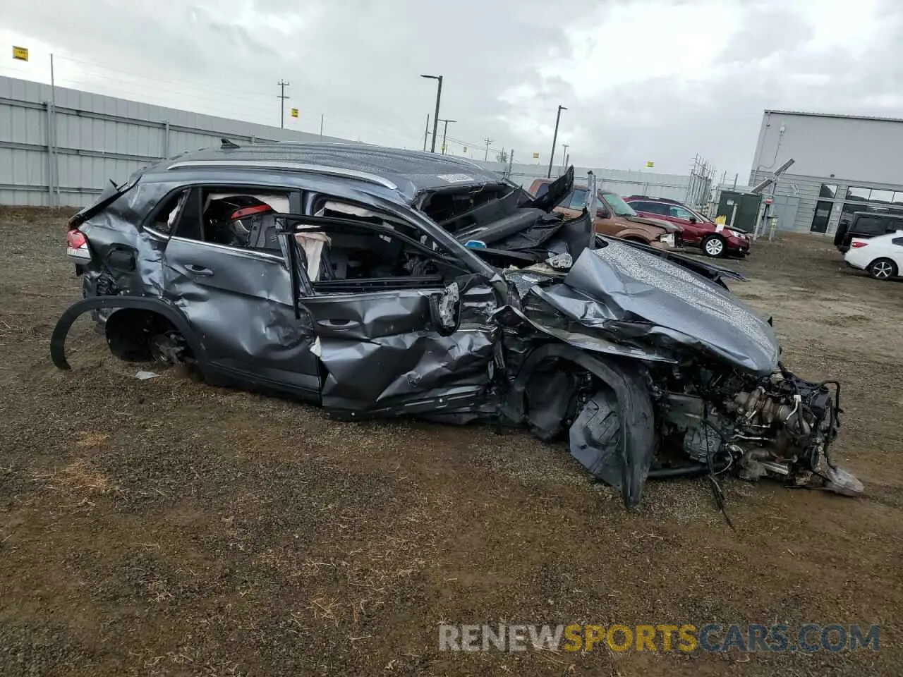 4 Photograph of a damaged car 1V2HE2CA4RC219526 VOLKSWAGEN ATLAS 2024