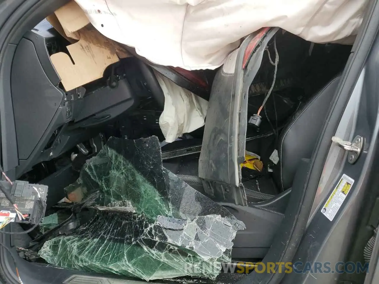 7 Photograph of a damaged car 1V2HE2CA4RC219526 VOLKSWAGEN ATLAS 2024