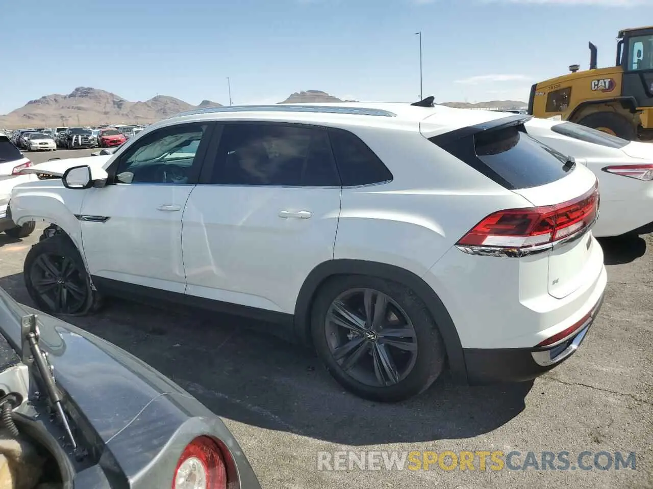 2 Photograph of a damaged car 1V2HE2CA9RC209090 VOLKSWAGEN ATLAS 2024