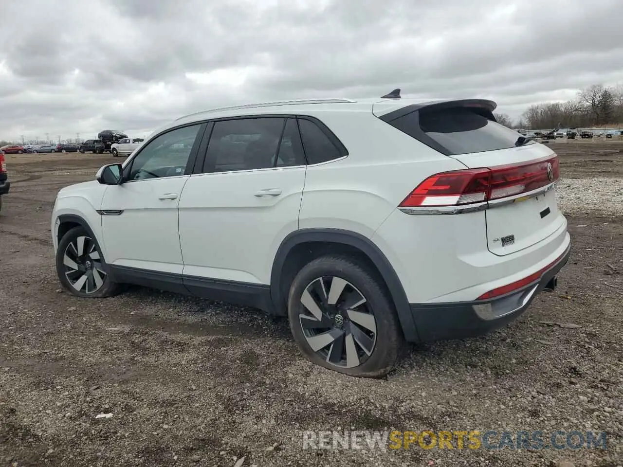 2 Photograph of a damaged car 1V2HE2CA9RC215939 VOLKSWAGEN ATLAS 2024