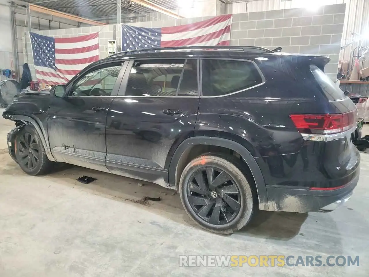2 Photograph of a damaged car 1V2HR2CA0RC598335 VOLKSWAGEN ATLAS 2024