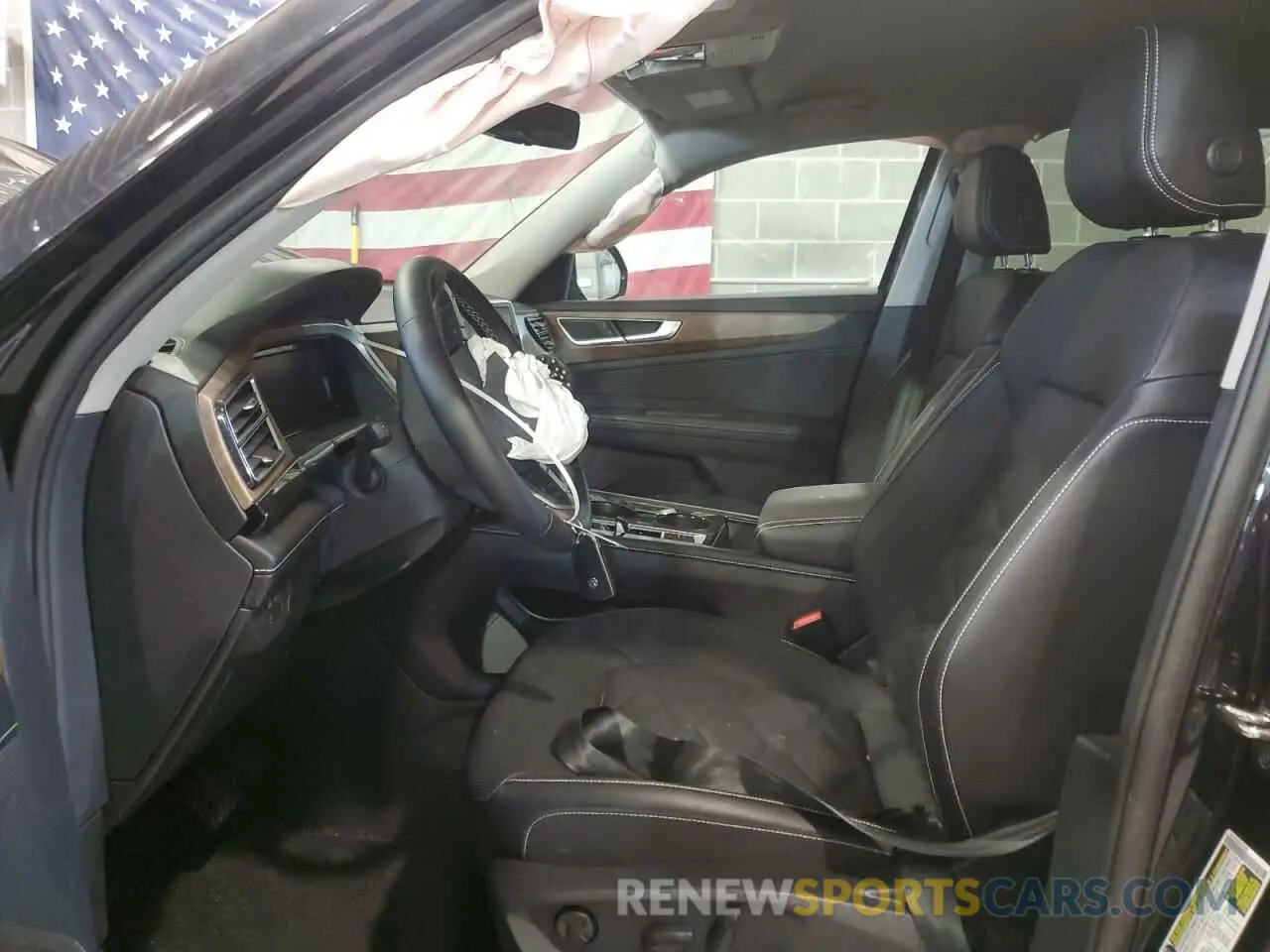 7 Photograph of a damaged car 1V2HR2CA0RC598335 VOLKSWAGEN ATLAS 2024