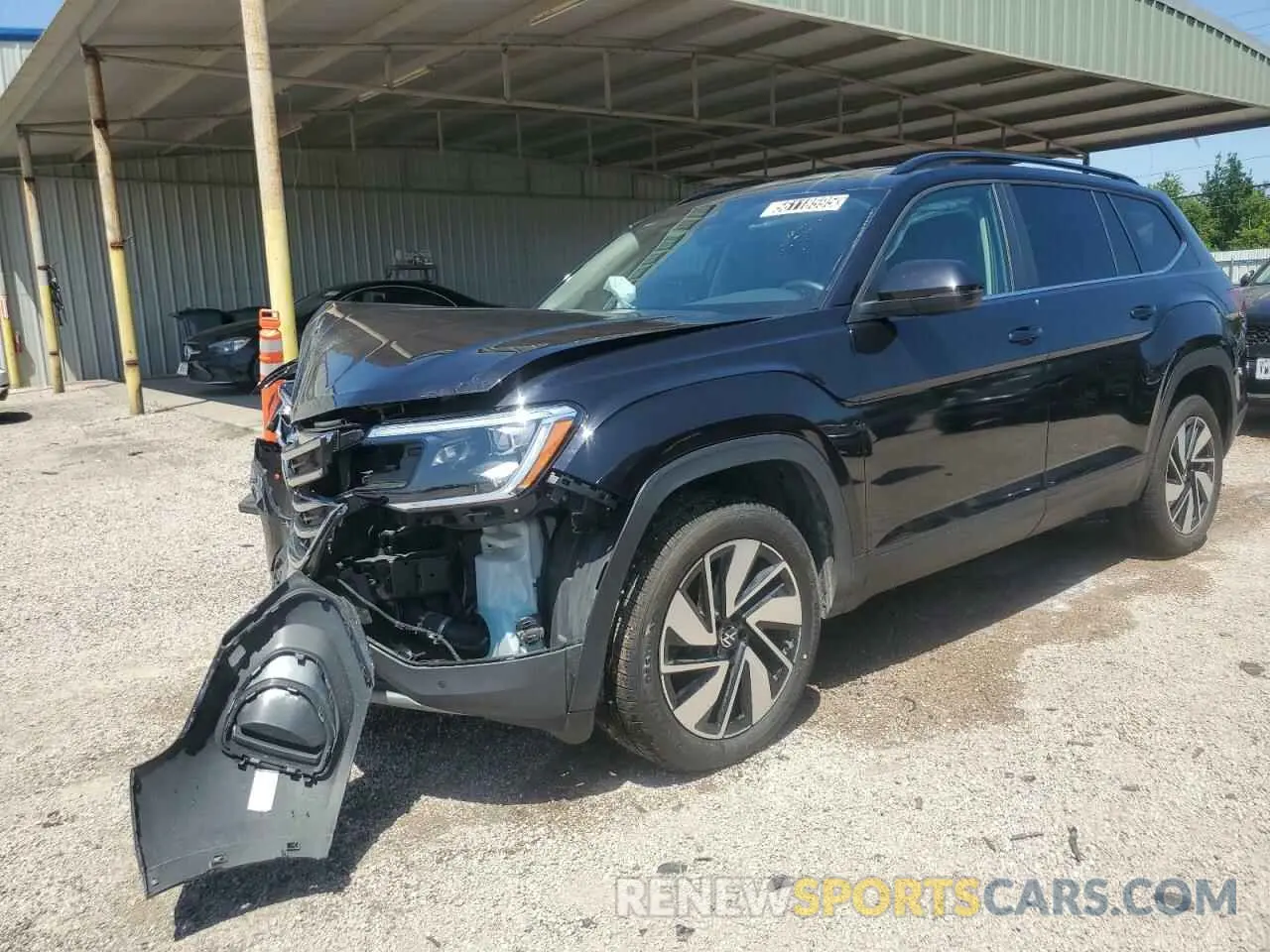 1 Photograph of a damaged car 1V2HR2CA1RC565781 VOLKSWAGEN ATLAS 2024