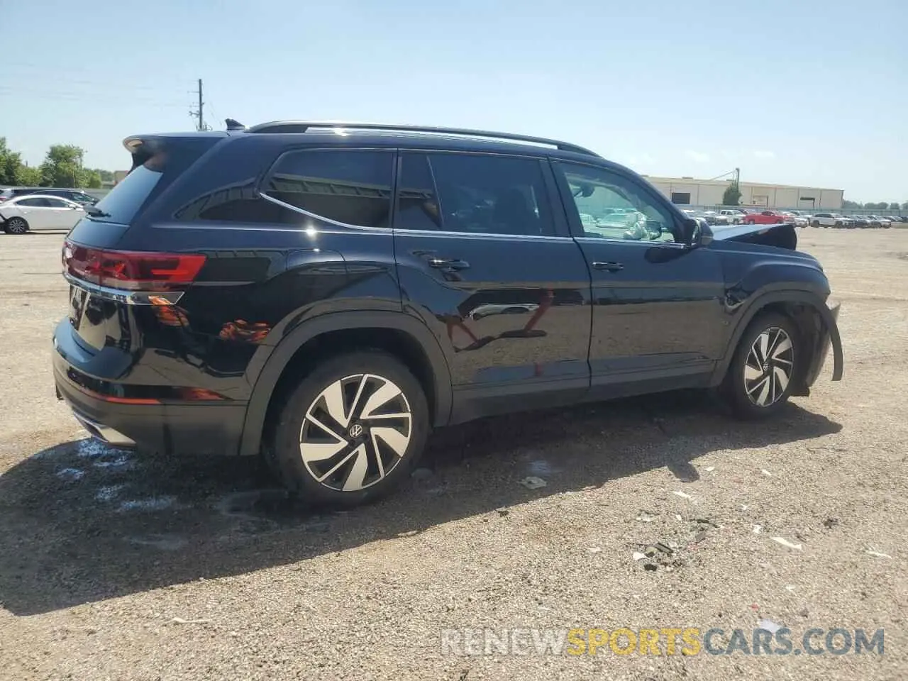 3 Photograph of a damaged car 1V2HR2CA1RC565781 VOLKSWAGEN ATLAS 2024