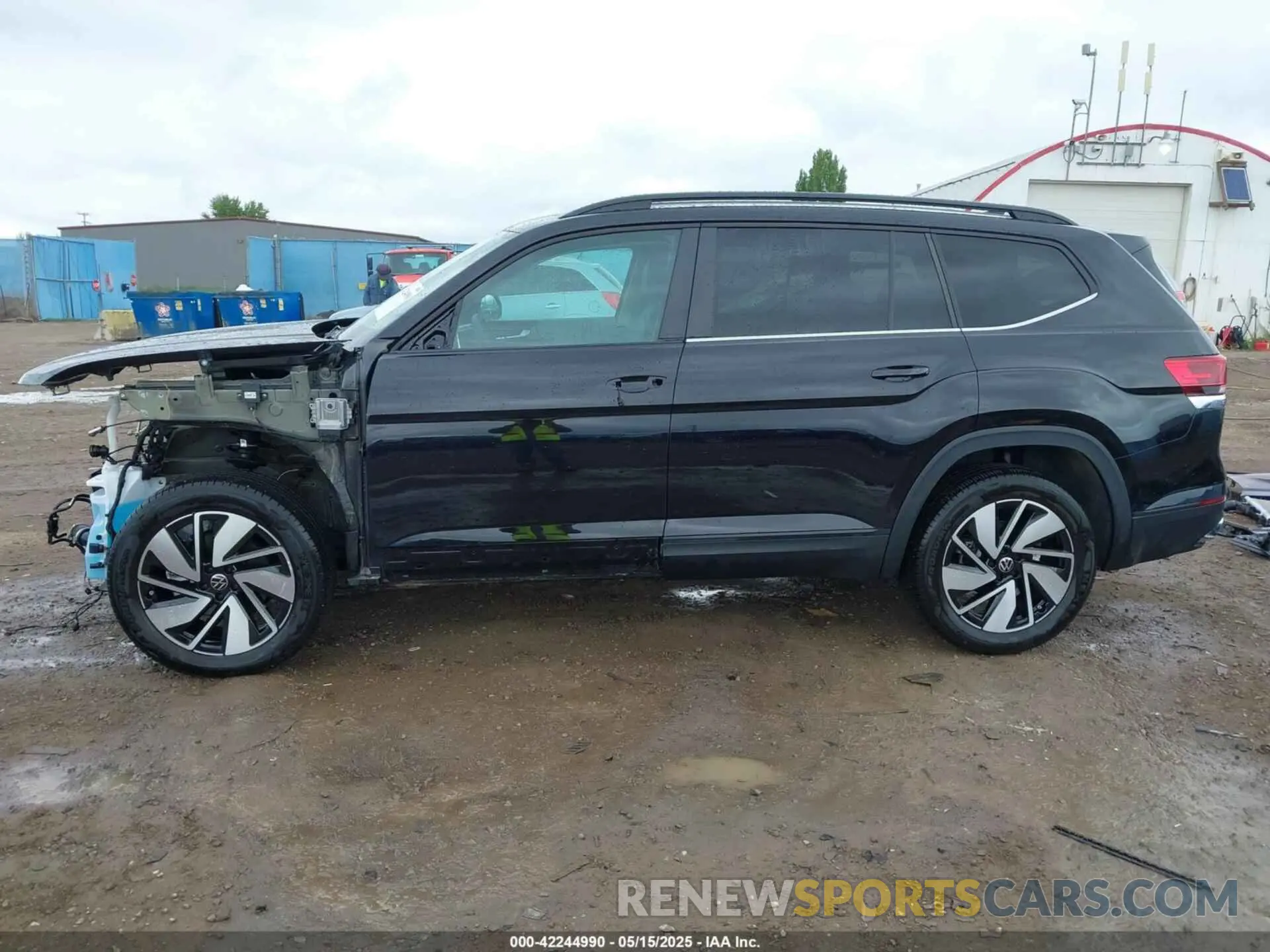 15 Photograph of a damaged car 1V2HR2CA1RC623002 VOLKSWAGEN ATLAS 2024
