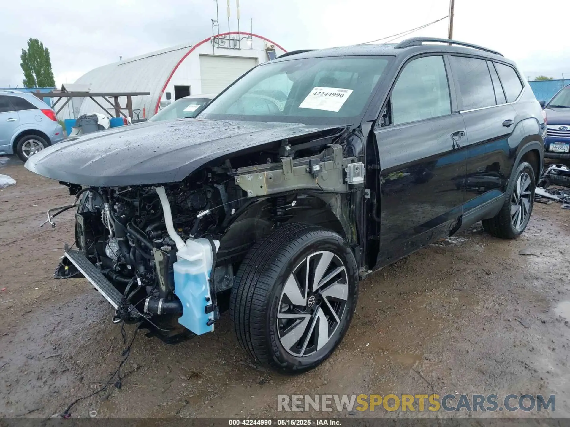 2 Photograph of a damaged car 1V2HR2CA1RC623002 VOLKSWAGEN ATLAS 2024