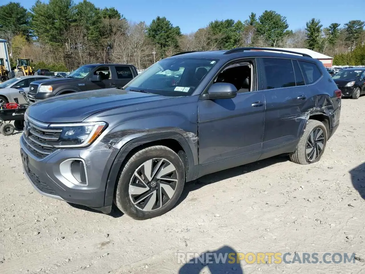 1 Photograph of a damaged car 1V2HR2CA2RC536368 VOLKSWAGEN ATLAS 2024