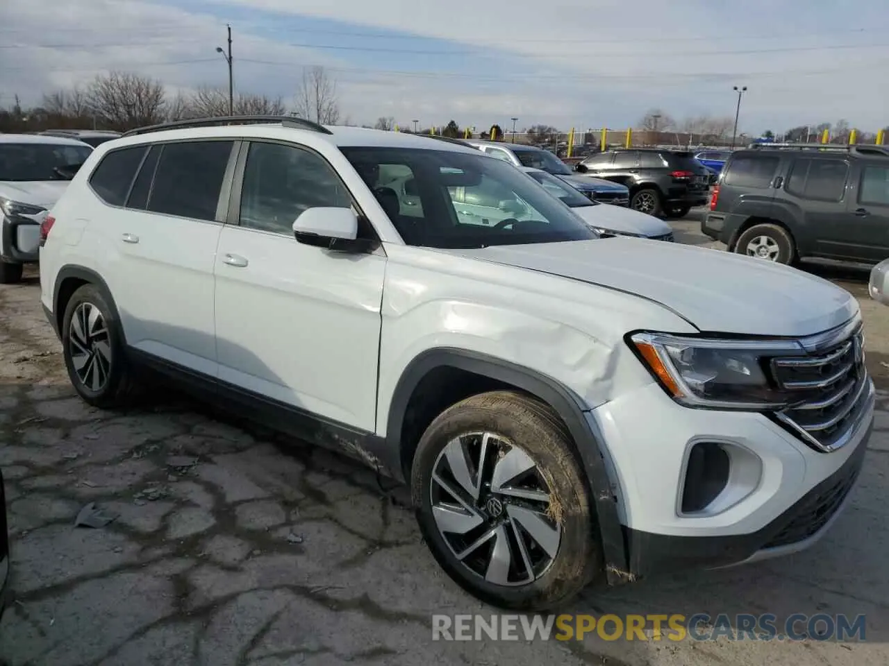 4 Photograph of a damaged car 1V2HR2CA3RC500835 VOLKSWAGEN ATLAS 2024