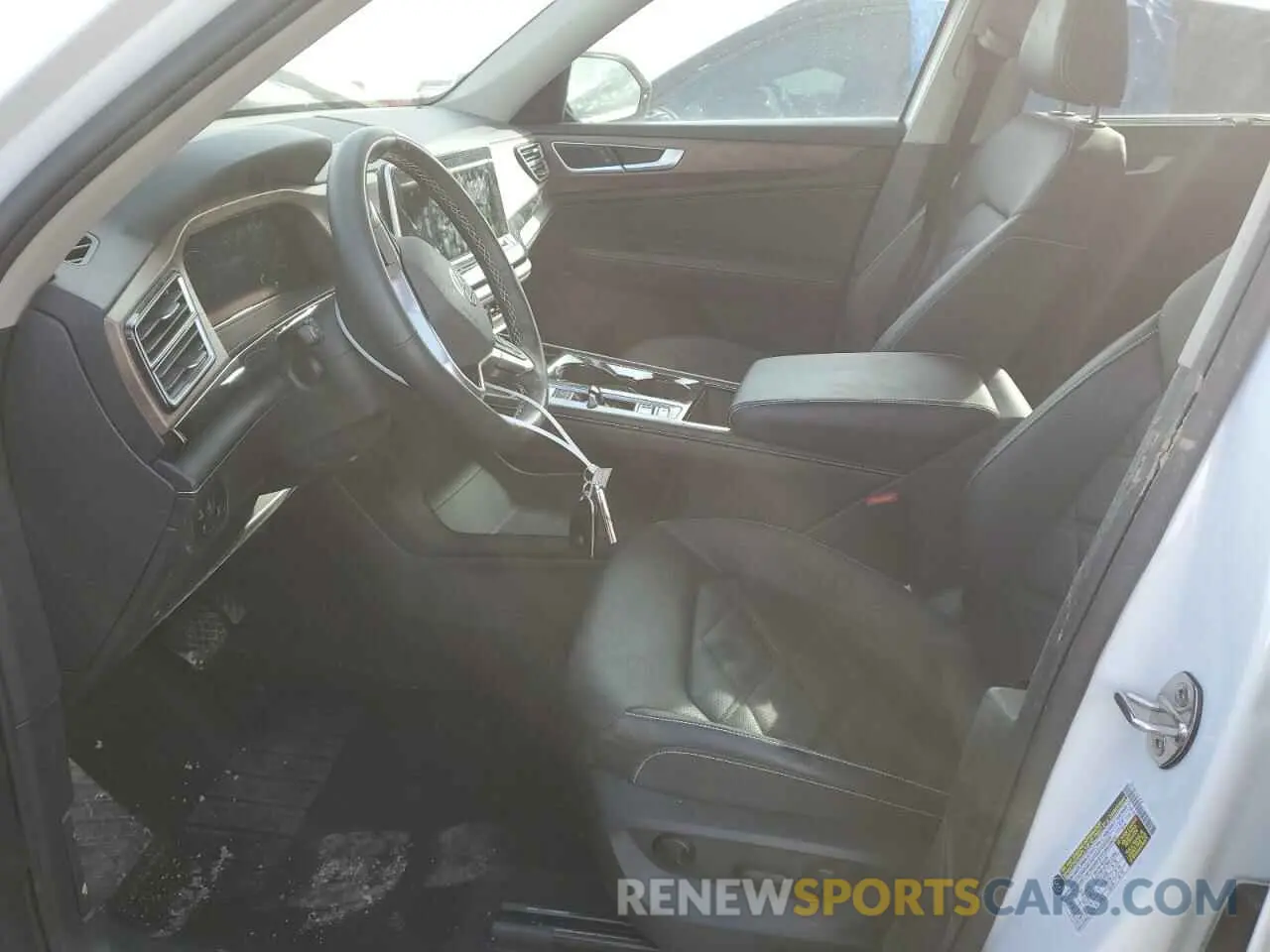 7 Photograph of a damaged car 1V2HR2CA3RC500835 VOLKSWAGEN ATLAS 2024