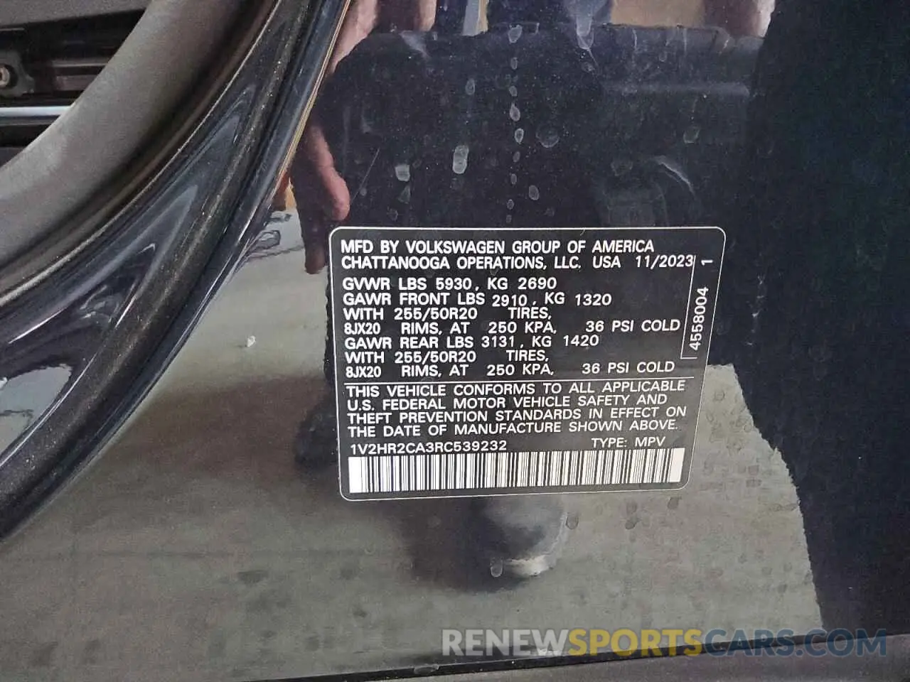 13 Photograph of a damaged car 1V2HR2CA3RC539232 VOLKSWAGEN ATLAS 2024