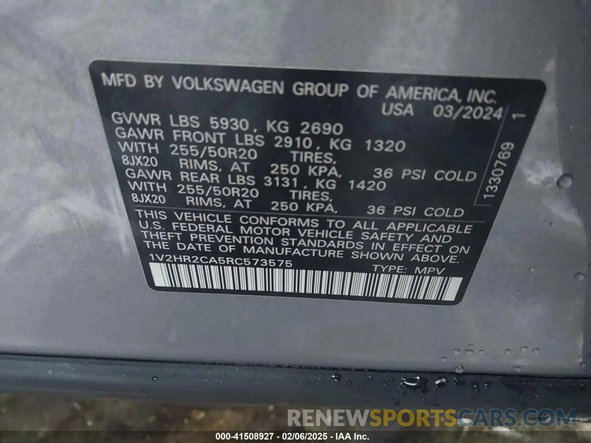 9 Photograph of a damaged car 1V2HR2CA5RC573575 VOLKSWAGEN ATLAS 2024