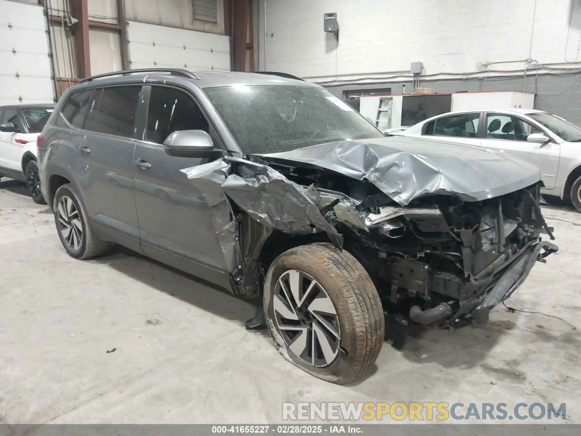 1 Photograph of a damaged car 1V2HR2CA6RC534817 VOLKSWAGEN ATLAS 2024