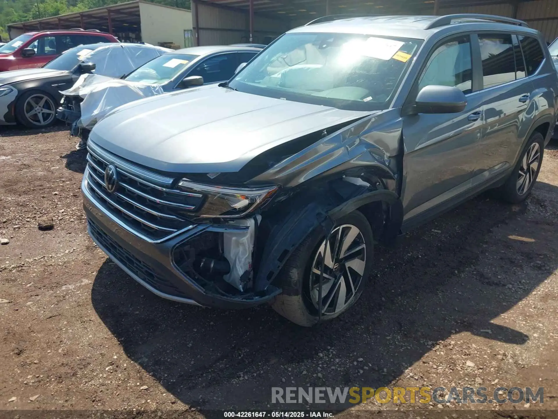 6 Photograph of a damaged car 1V2HR2CA8RC535094 VOLKSWAGEN ATLAS 2024