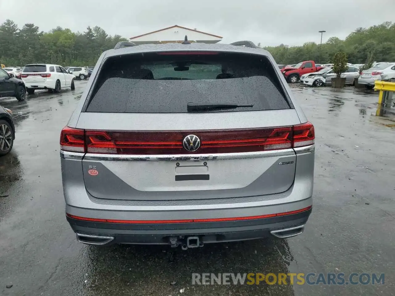 6 Photograph of a damaged car 1V2HR2CAXRC525442 VOLKSWAGEN ATLAS 2024