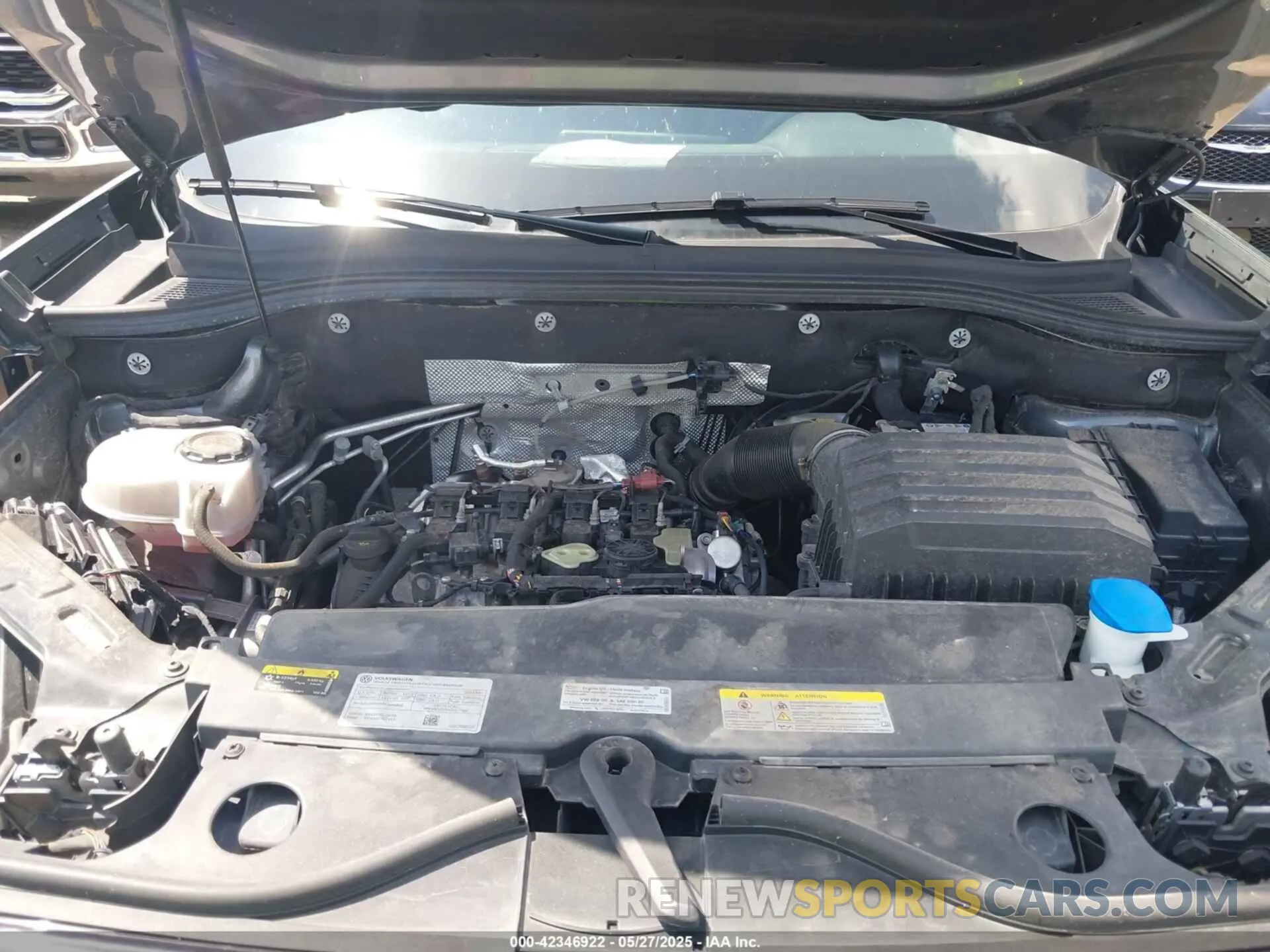 10 Photograph of a damaged car 1V2HR2CAXRC528423 VOLKSWAGEN ATLAS 2024