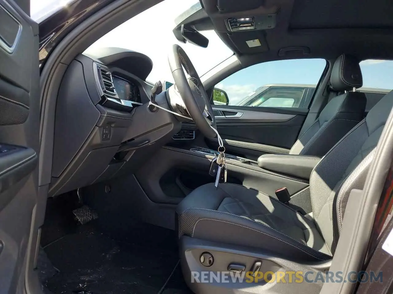 7 Photograph of a damaged car 1V2JE2CA3RC213573 VOLKSWAGEN ATLAS 2024