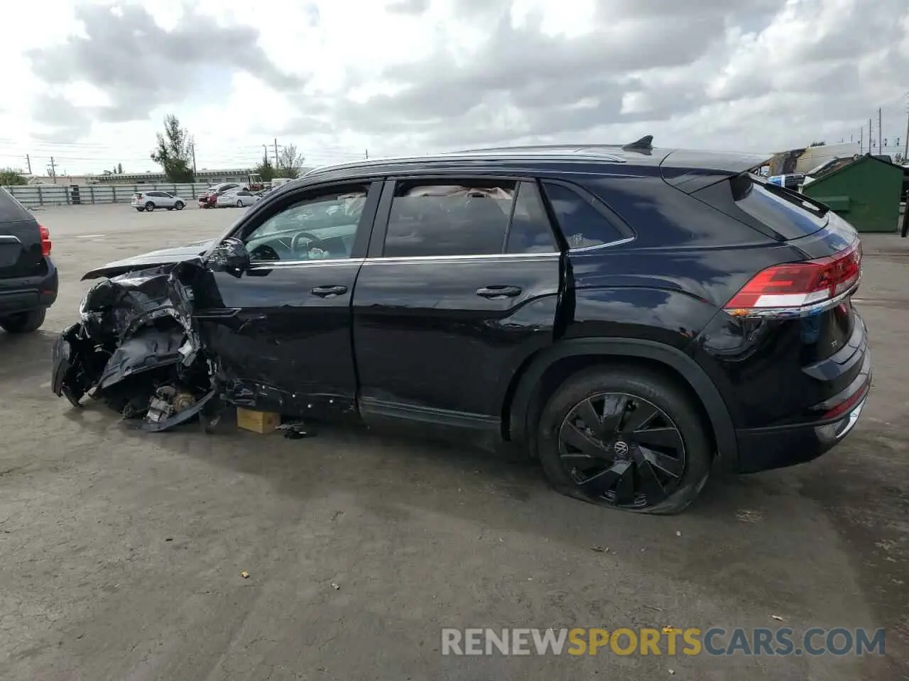 2 Photograph of a damaged car 1V2JE2CA5RC200727 VOLKSWAGEN ATLAS 2024