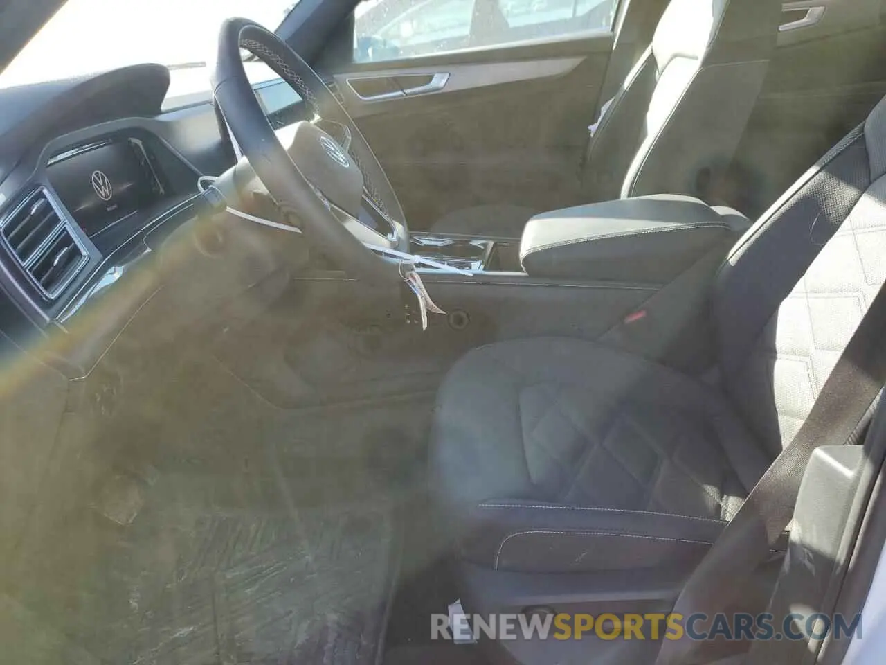 7 Photograph of a damaged car 1V2JE2CA7RC223295 VOLKSWAGEN ATLAS 2024