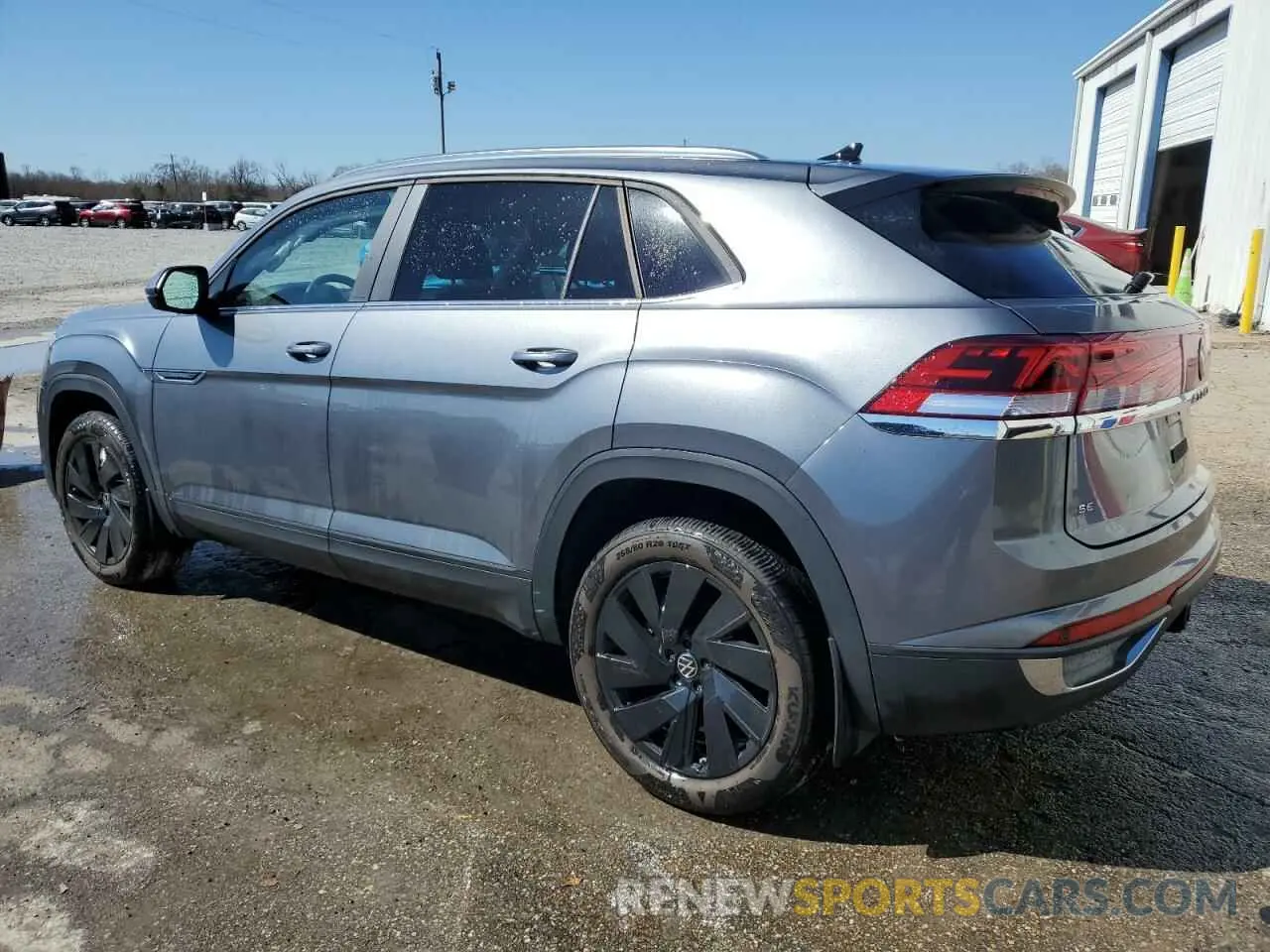 2 Photograph of a damaged car 1V2JE2CA8RC211625 VOLKSWAGEN ATLAS 2024