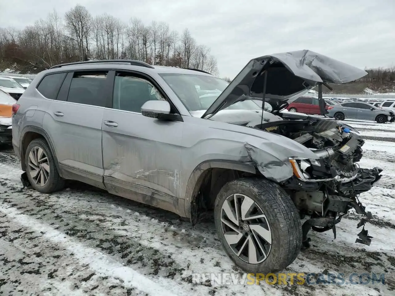 4 Photograph of a damaged car 1V2JR2CA0RC511051 VOLKSWAGEN ATLAS 2024