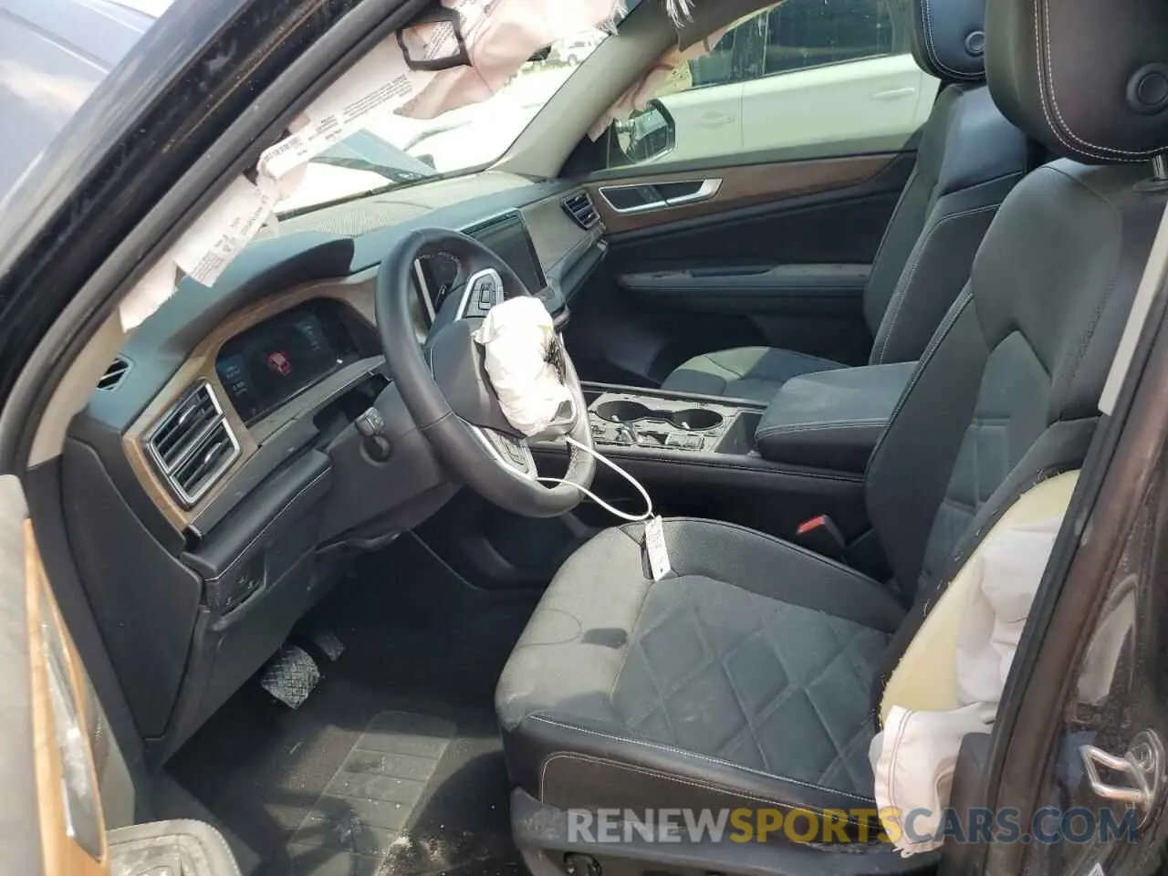 7 Photograph of a damaged car 1V2JR2CA1RC579584 VOLKSWAGEN ATLAS 2024