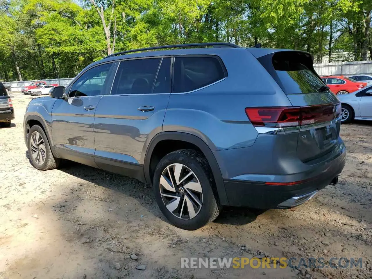 2 Photograph of a damaged car 1V2JR2CA1RC598507 VOLKSWAGEN ATLAS 2024