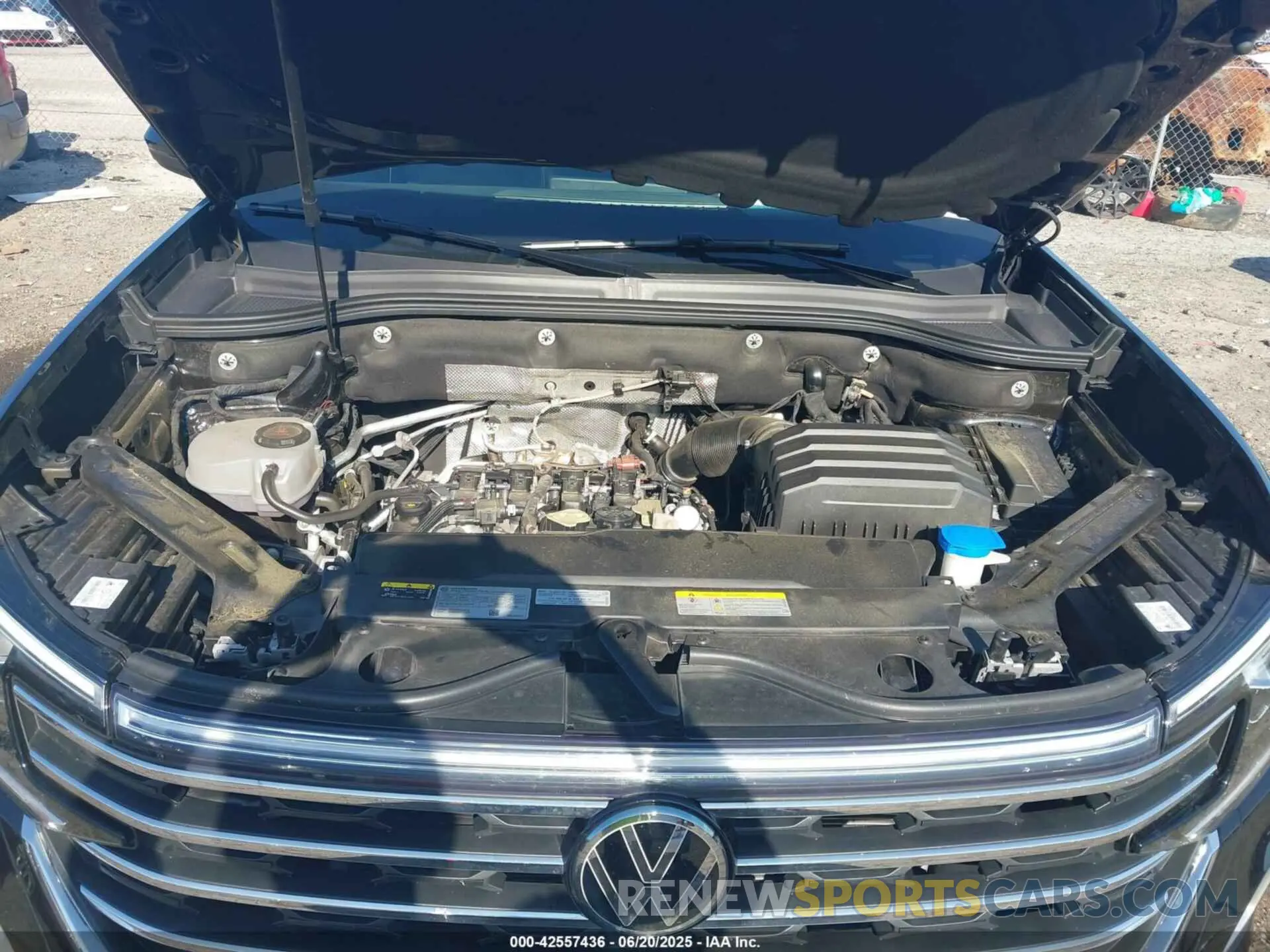10 Photograph of a damaged car 1V2JR2CA3RC554010 VOLKSWAGEN ATLAS 2024