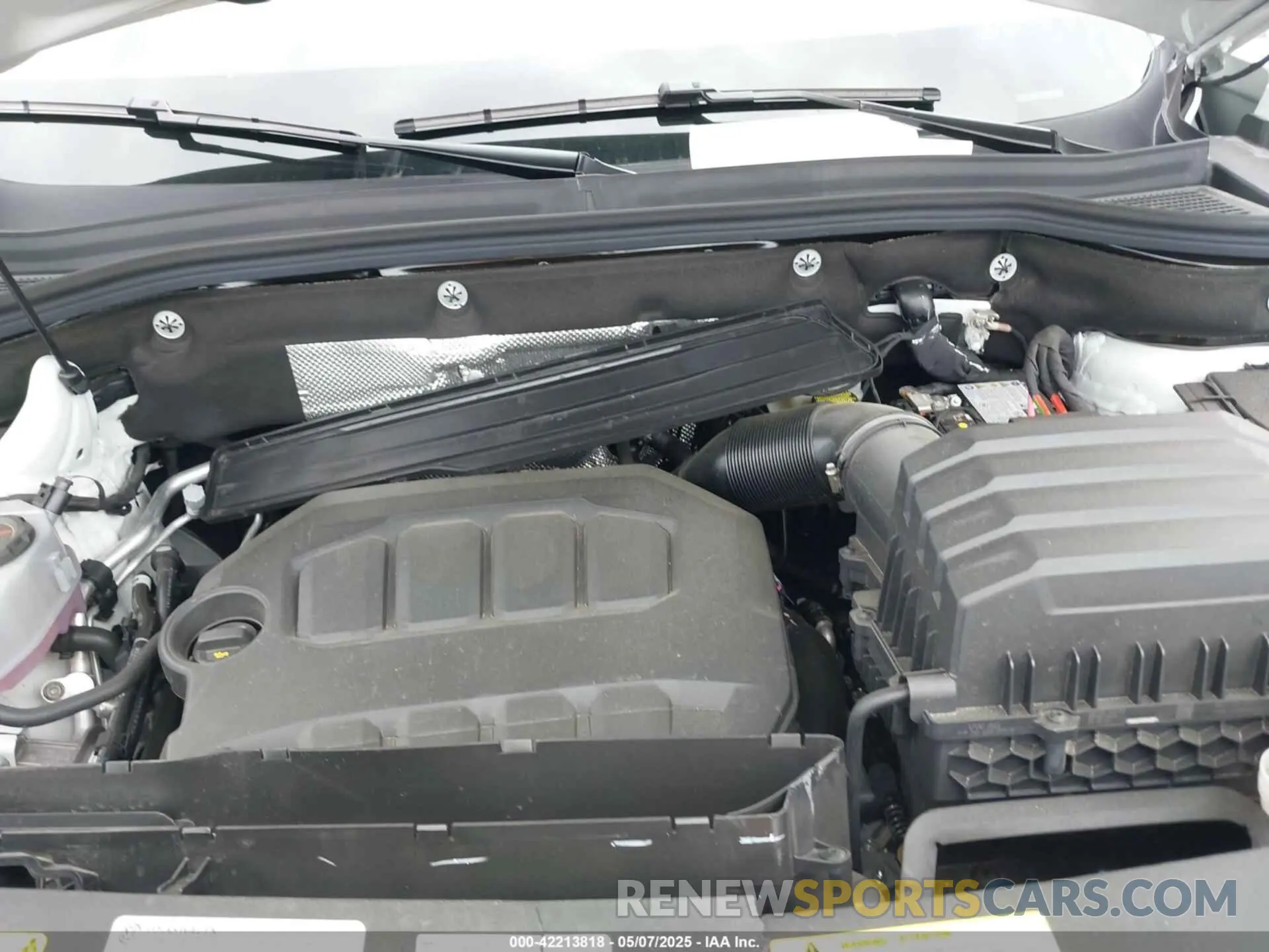 10 Photograph of a damaged car 1V2JR2CA3RC614867 VOLKSWAGEN ATLAS 2024