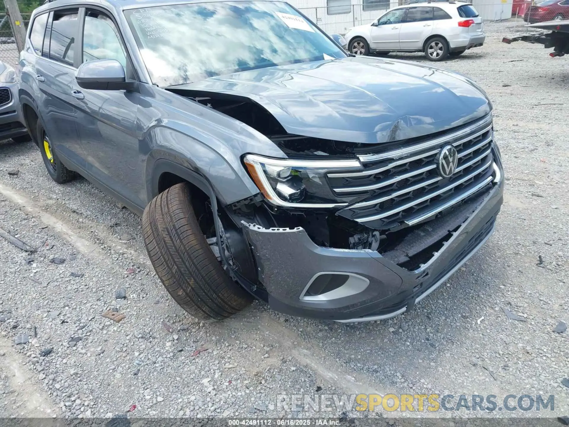 6 Photograph of a damaged car 1V2JR2CA3RC624038 VOLKSWAGEN ATLAS 2024