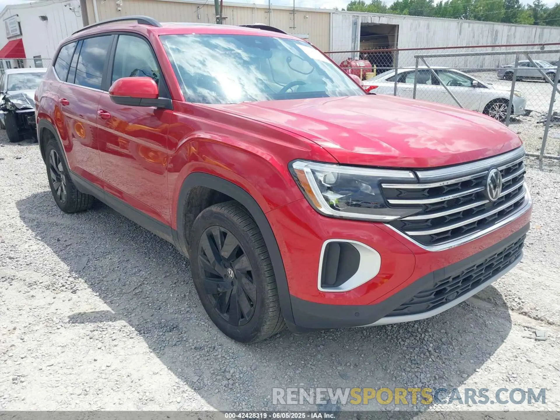 1 Photograph of a damaged car 1V2JR2CA4RC576128 VOLKSWAGEN ATLAS 2024