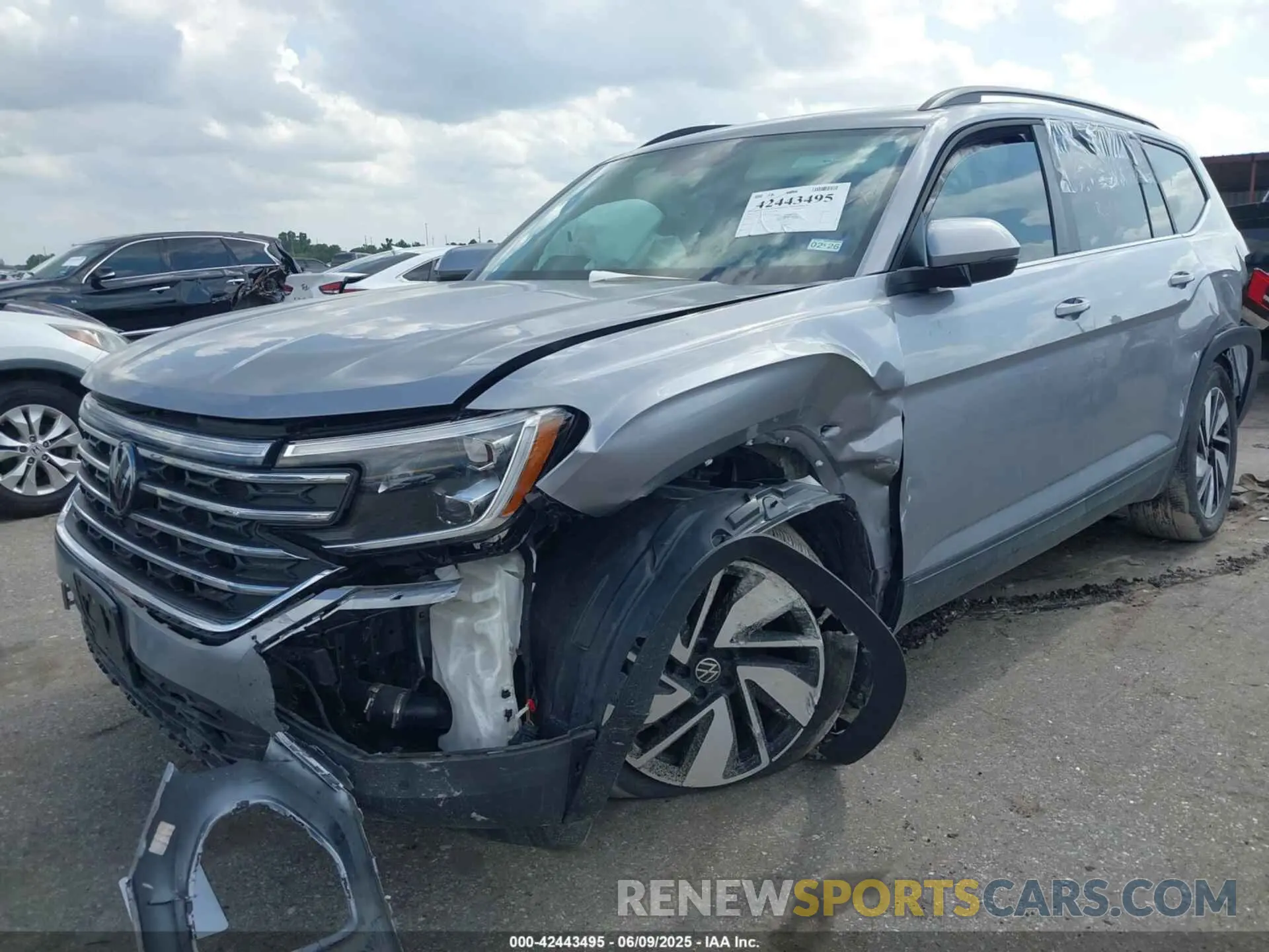 2 Photograph of a damaged car 1V2JR2CA5RC540514 VOLKSWAGEN ATLAS 2024