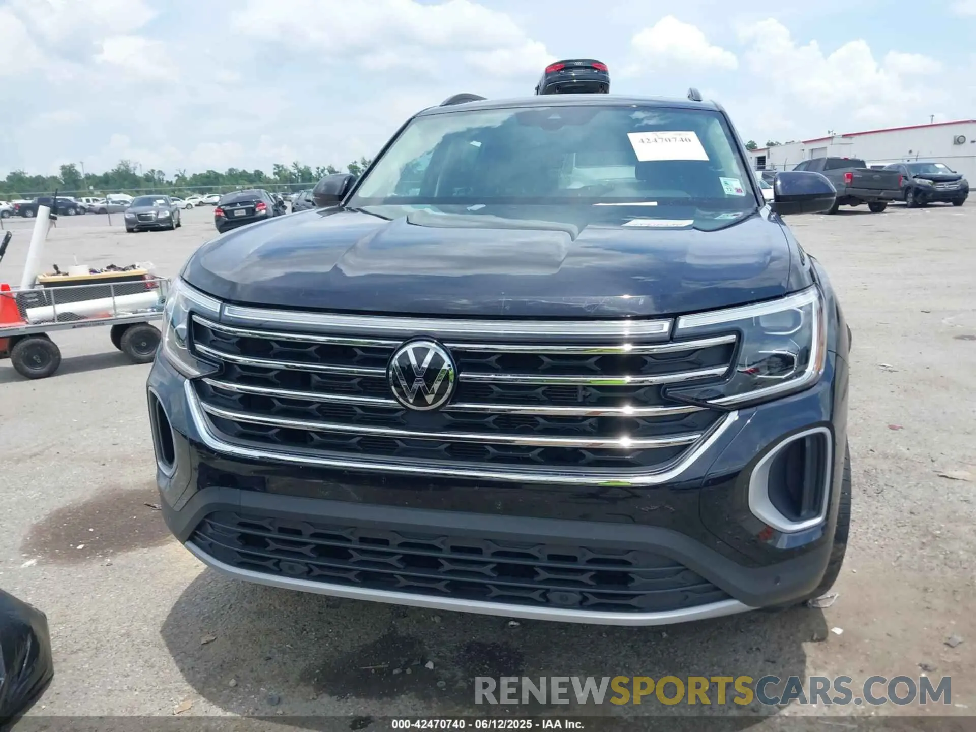 12 Photograph of a damaged car 1V2JR2CA6RC621151 VOLKSWAGEN ATLAS 2024
