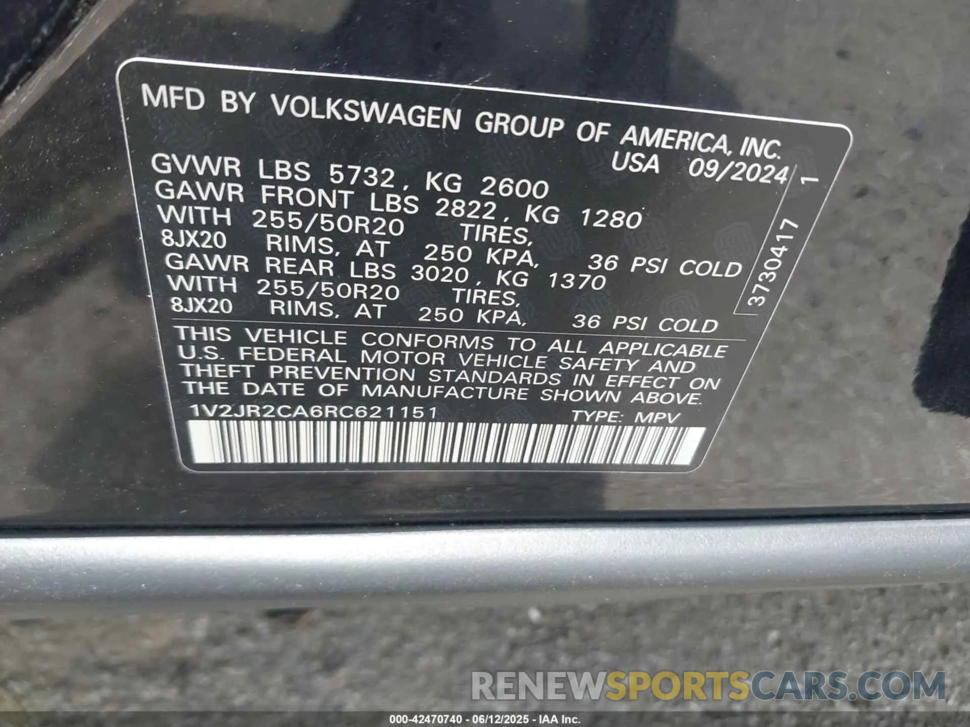 9 Photograph of a damaged car 1V2JR2CA6RC621151 VOLKSWAGEN ATLAS 2024