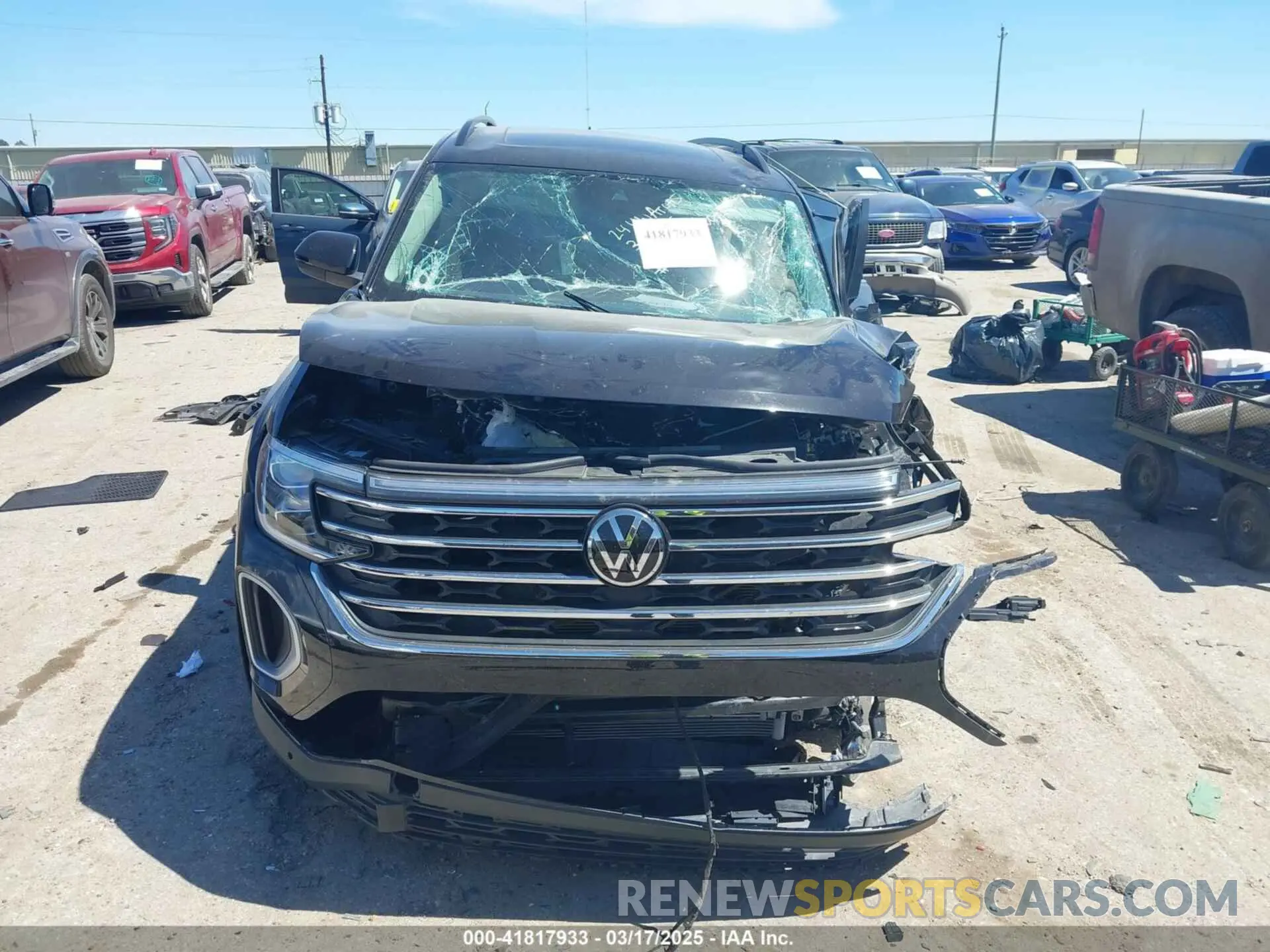 13 Photograph of a damaged car 1V2JR2CA9RC591577 VOLKSWAGEN ATLAS 2024