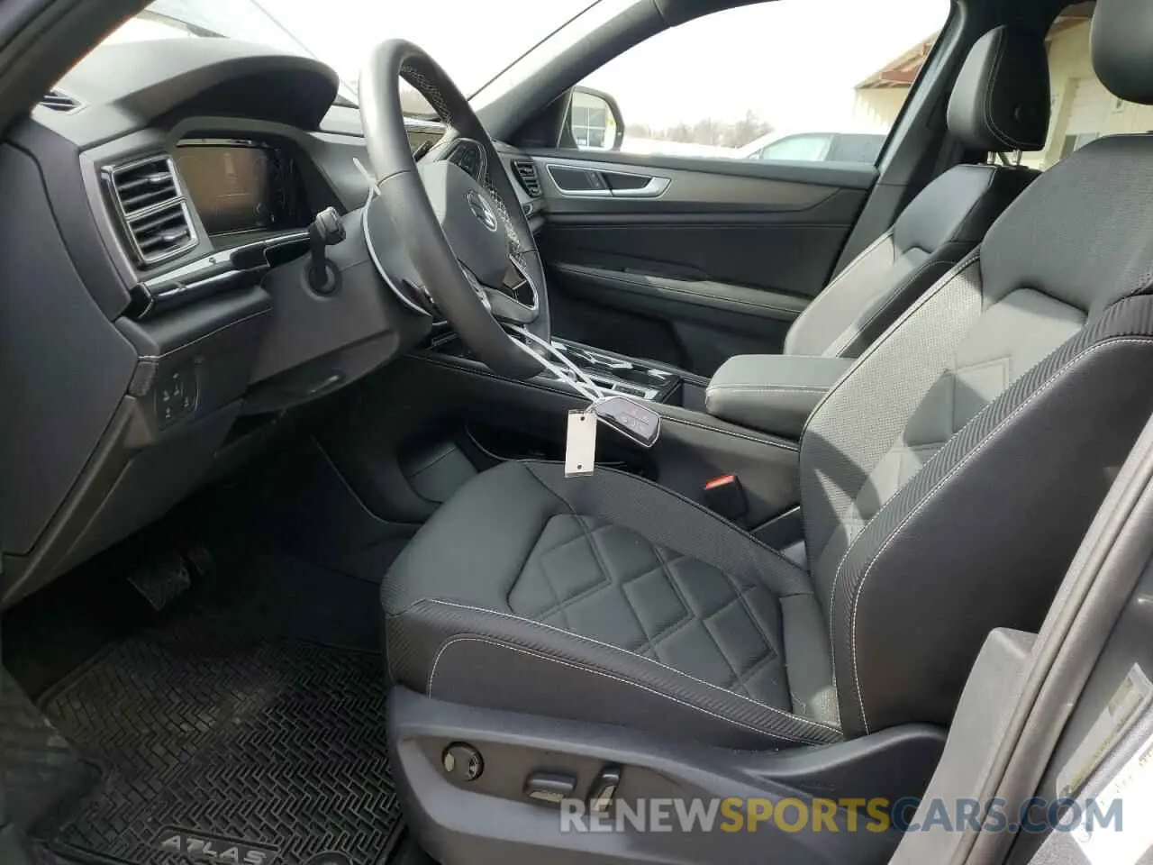 7 Photograph of a damaged car 1V2KE2CA1RC255860 VOLKSWAGEN ATLAS 2024