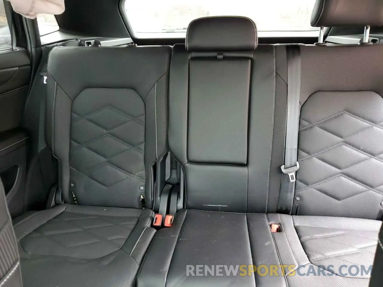 10 Photograph of a damaged car 1V2KE2CA6RC226306 VOLKSWAGEN ATLAS 2024