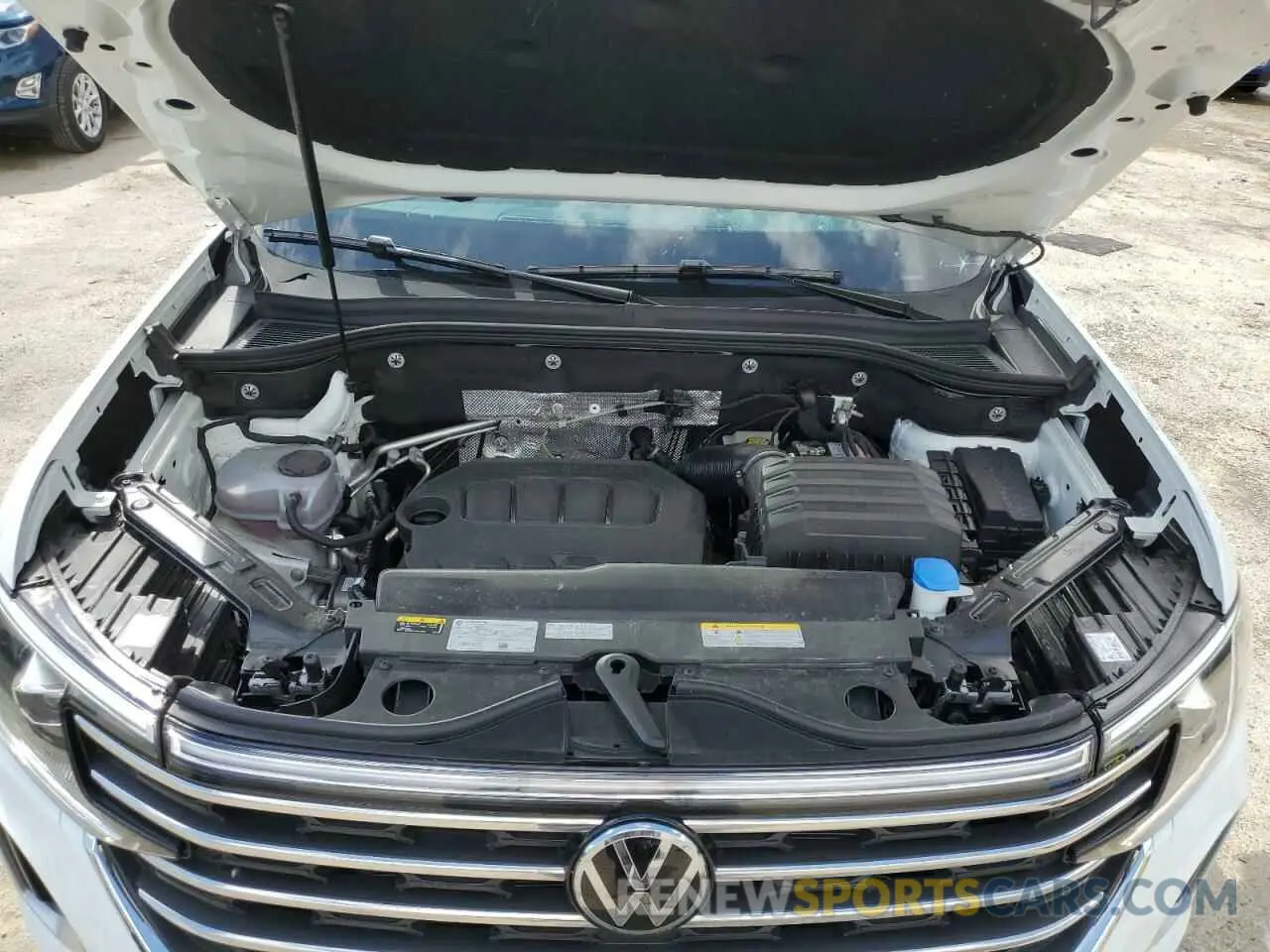 11 Photograph of a damaged car 1V2KR2CA0RC551778 VOLKSWAGEN ATLAS 2024