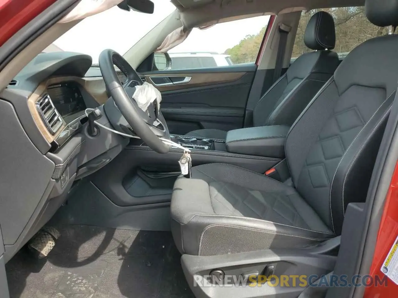 7 Photograph of a damaged car 1V2KR2CA2RC529295 VOLKSWAGEN ATLAS 2024