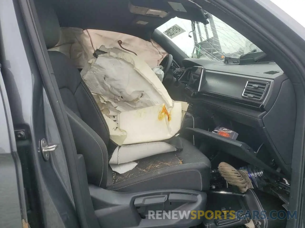 7 Photograph of a damaged car 1V2LE2CA2RC203724 VOLKSWAGEN ATLAS 2024