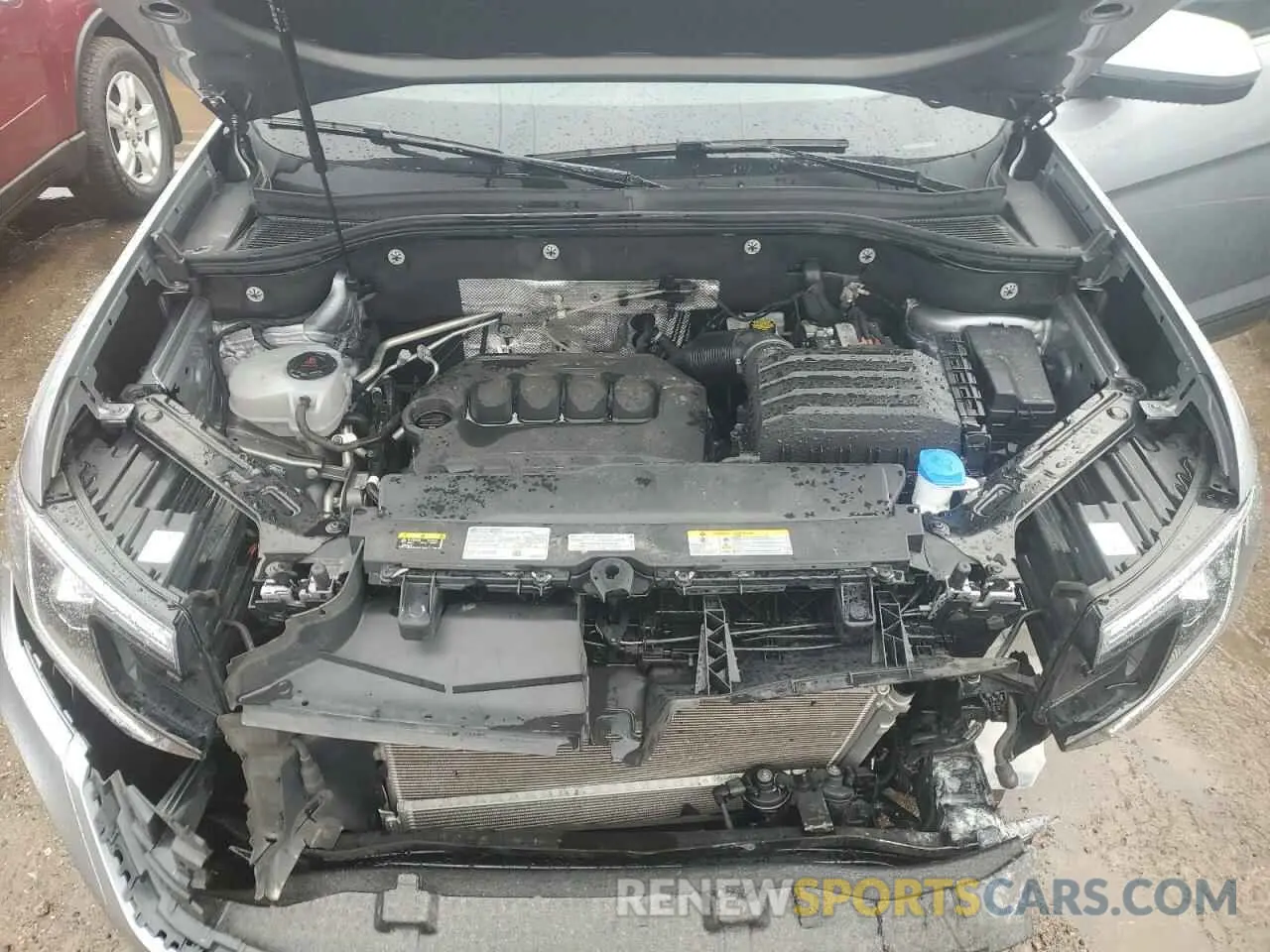 12 Photograph of a damaged car 1V2LR2CA0RC581349 VOLKSWAGEN ATLAS 2024