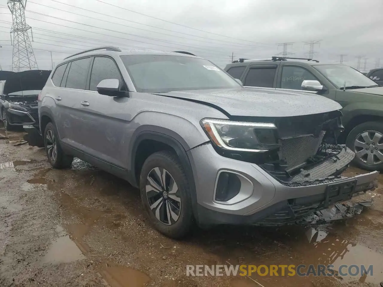 4 Photograph of a damaged car 1V2LR2CA0RC581349 VOLKSWAGEN ATLAS 2024