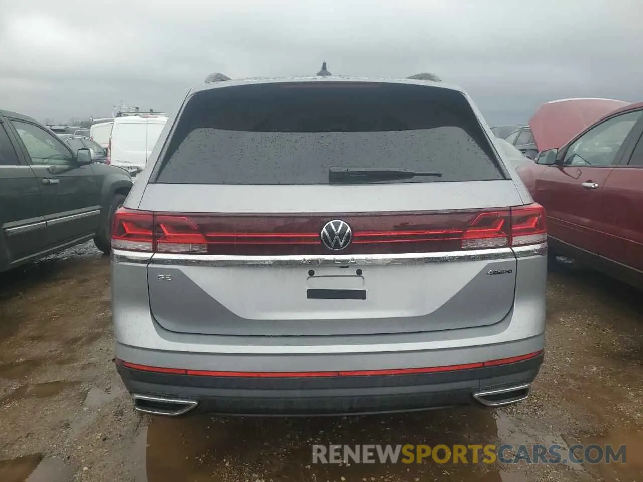6 Photograph of a damaged car 1V2LR2CA0RC581349 VOLKSWAGEN ATLAS 2024